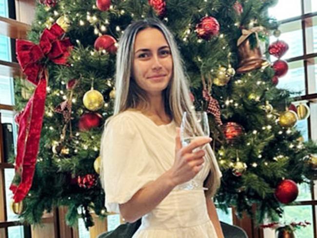 18-year-old Tia Cameron has been named as the victim when an out-of-control bus mounted a packed footpath in Edward Street, Brisbane, on Friday afternoon. Photo: Facebook.