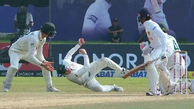 Steve Smith slips catch vs Sri Lanka