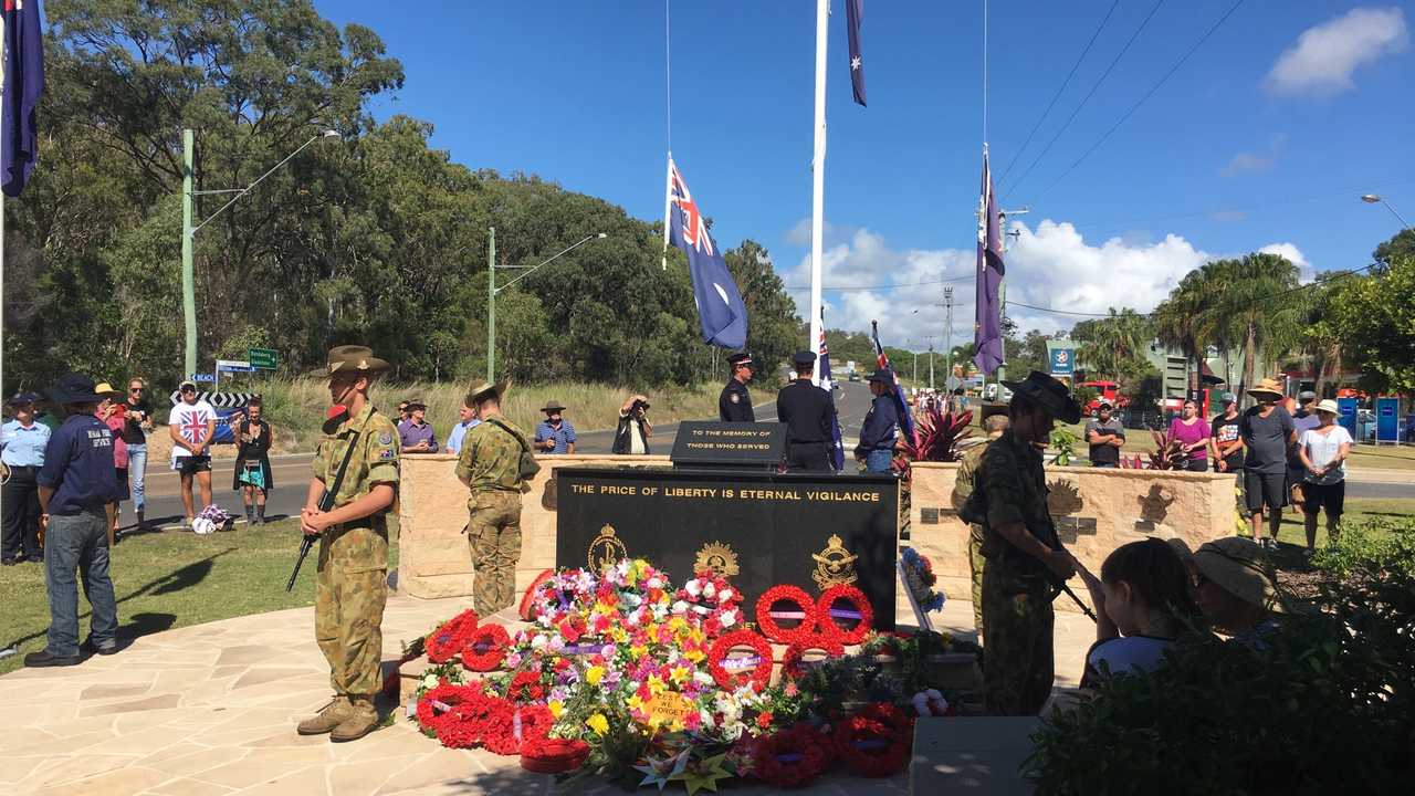 Anzac Day: Hundreds turn out for Agnes dawn service | The Courier Mail