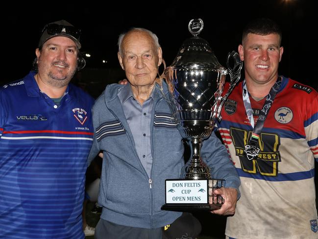 (L-R) Emu Plains coach Darren Bell, Don Feltis, Emu Plains captain Thomas Romer. Picture Warren Gannon Photography