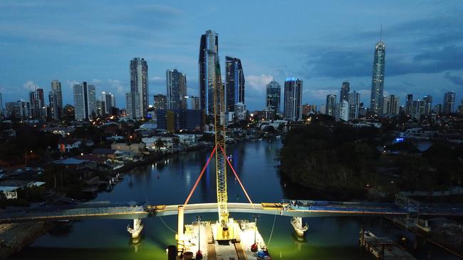 Construction of the Chevron Island Green Bridge.