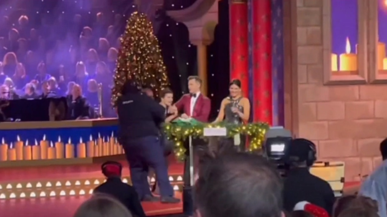 WATCH: Pro-Palestinian protesters ambush stage of Australian Christmas broadcast ‘Carols by Candlelight’