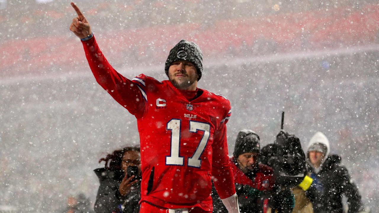 Before dramatic Buffalo Bills victory, game was paused due to fans throwing  snowballs onto field