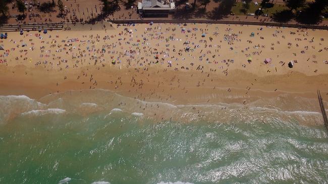 Temperatures are expected to stay in the 30s all week across Sydney, making the beach the ideal place to be. Picture: Toby Zerna