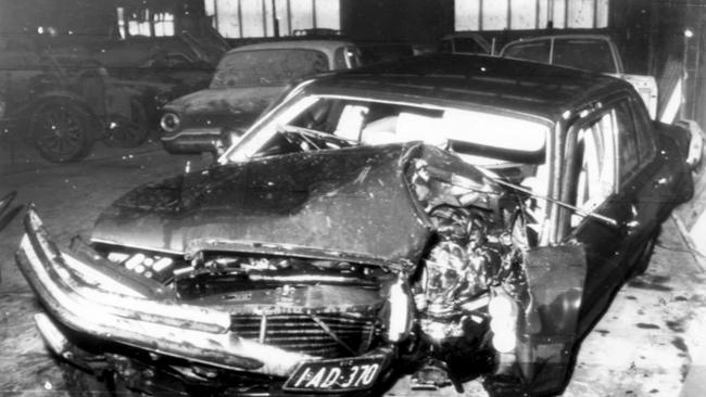 North Melbourne coach Ron Barassi and Neil Roberts ended up in hospital a car accident on the Hamilton highway in 1976.