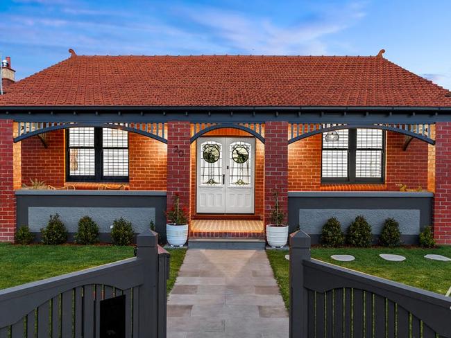 20 Bailey Avenue, St Kilda East - for Herald Sun realestate