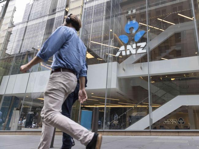 SYDNEY, AUSTRALIA - NewsWire Photos OCTOBER 26, 2022: Generic pictures of the ANZ Bank in Martin Place today. Picture: NCA NewsWire / David Swift