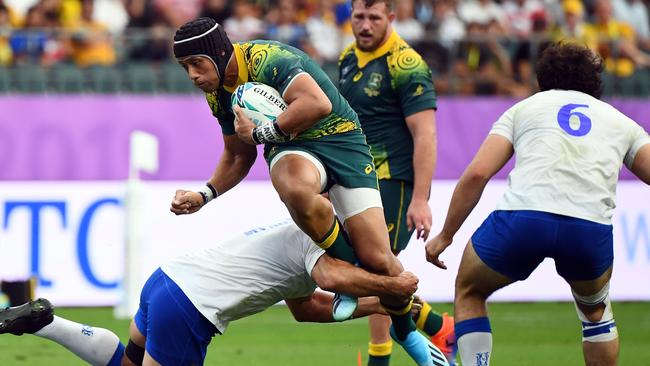 Lealiifano tries to get a Wallabies attack started.