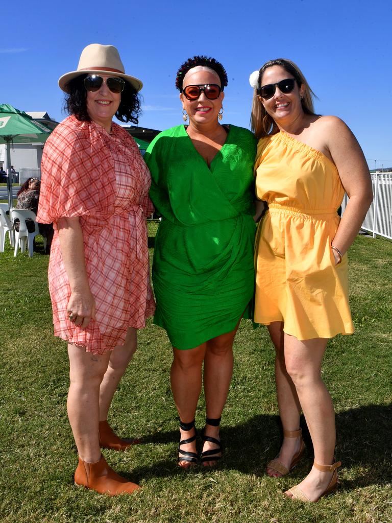 2YO Family Race day at Cluden Park. Lisa Ellis, Belinda Burton and Shaye Gordon. Pictrue: Evan Morgan