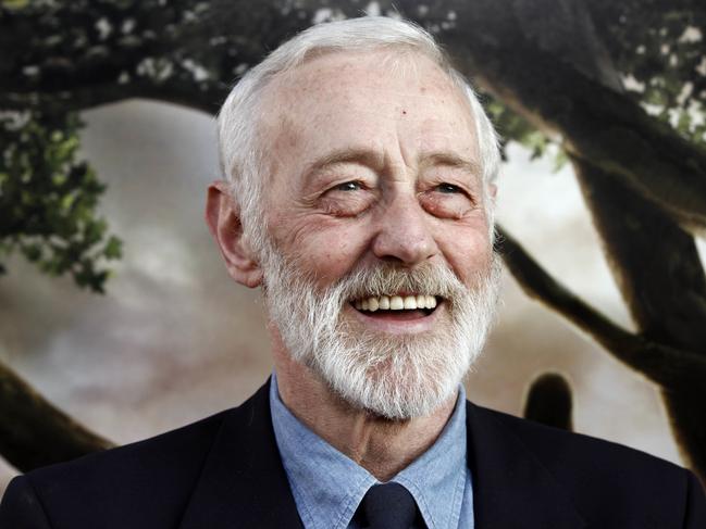  John Mahoney played Martin Crane for 11 years, appearing in all 263 episodes of Frasier from 1993 to 2004. 