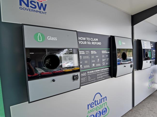 Return &amp; Earn reverse vending machines have been closed since July 20. (AAP IMAGE / Troy Snook)