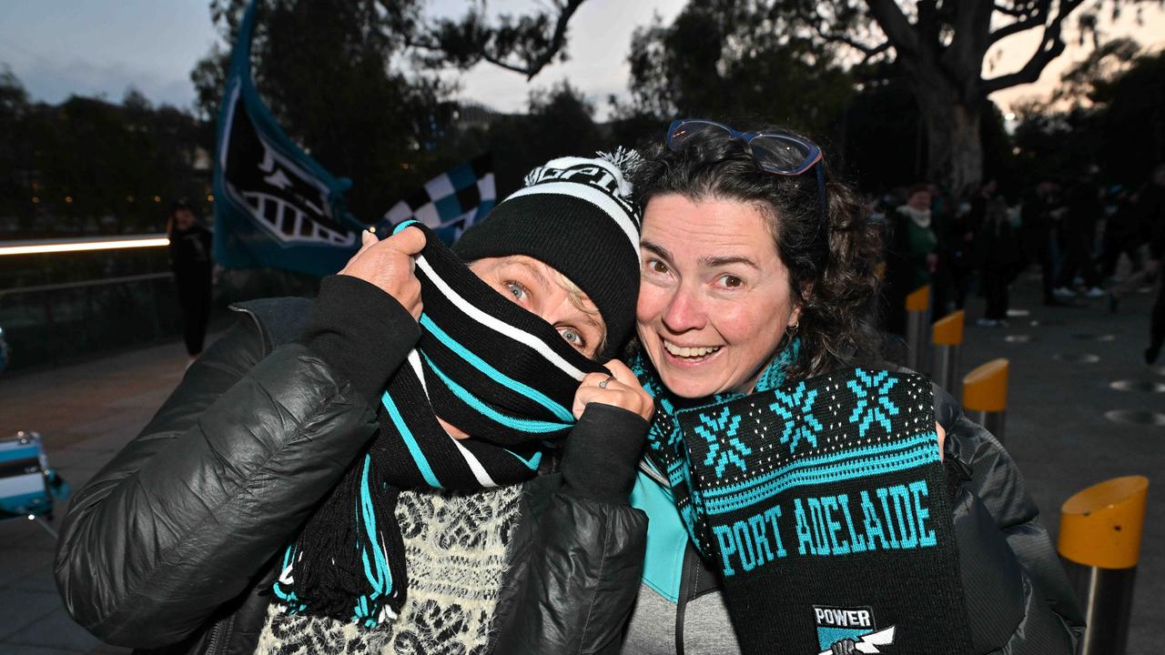 SEPTEMBER 13, 2024: Narelle Autio and Robyn Edwards heading to the Port v Hawthorn semi final at Adelaide Oval. Picture: Brenton Edwards