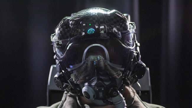 Joint Strike Fighter F-35 Gen III Helmet in unclass sim