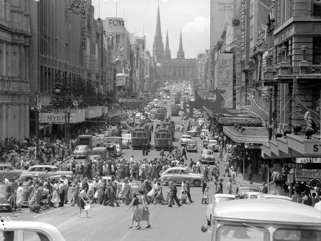 Christmas shoppers in Bourke Street in 1957.