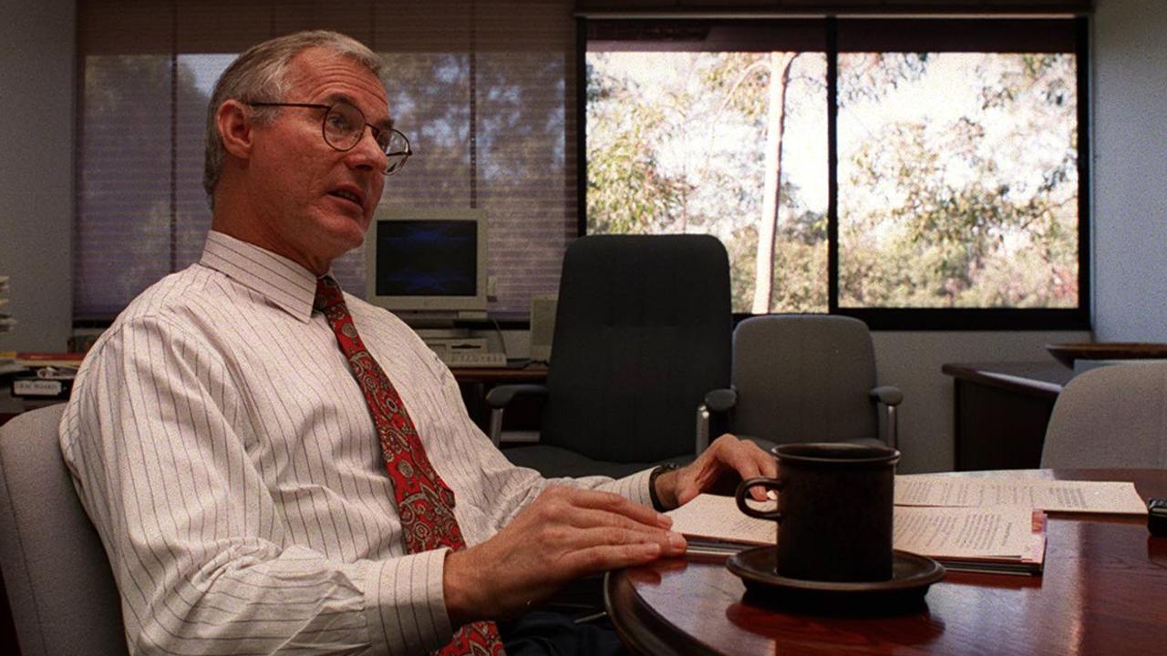 Bill Lovegrove in 1998 in his role as pro vice-chancellor at Wollongong University.