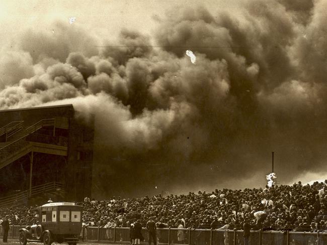 Smoke pours from the Caulfield grandstand in another historic photo.