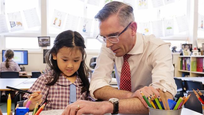 NSW Premier Dominic Perrottet visiting a Kindergarten class at Picnic Point Public School. Picnic Point. PICTURE: POOL/ Louise Kennerley/ SMH via NCA NewsWire