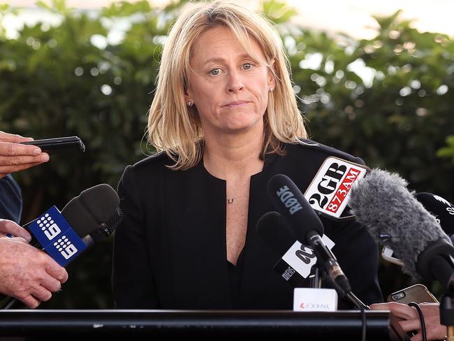 SUNDAY TELEGRAPH - 2017 AOC AGM held at the MCA in Sydney. Danni Roche reads a statement to media after losing the battle of the Presidency.