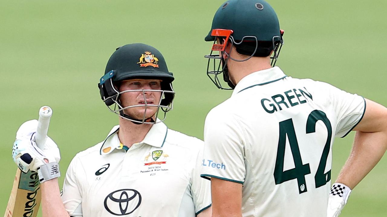 Smith issue emerges, team rocked by rumour