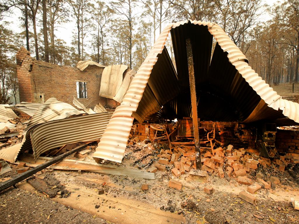 Daily Telegraph. Houses lost in the Nana Glen bushfrie. Property belonging to Warren Smith on Ellems Quarry Rd, Nana Glen. Picture Nathan Edwards.