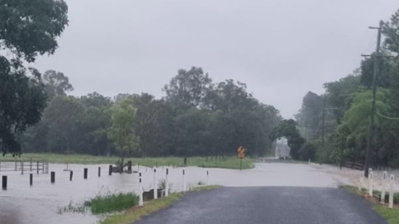 Flooding on Kurwongbah Rd, Samford Valley. Picture: Amanda Robinson