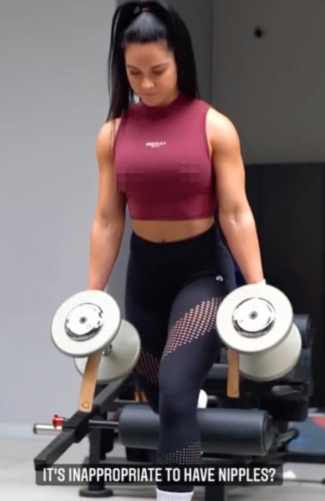 Gym store without bra