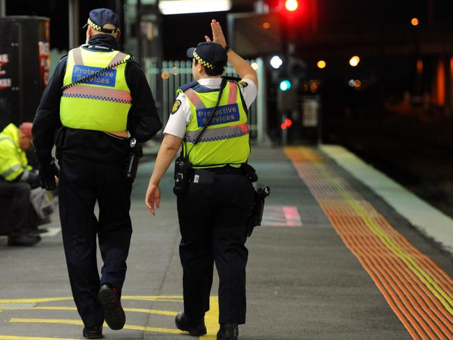 N10ho505 Commuters at Broadmeadows train station should feel safer after the arrival of two Protective Services Officers (PSO's). PSO's Alana Olivieri and Mark Ramage.