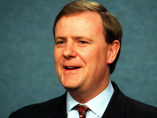 Treasurer Peter Costello holds a joint press conference with Finance Minister John Fahey about the budget outcome. p/. 10 August 1998./Australia - politics and government