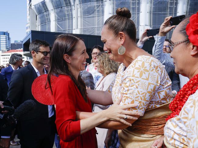 WELLINGTON, NEW ZEALAND - JANUARY 25: New Zealand Prime Minister Jacinda Ardern hugs incoming Deputy Prime Minister Carmel Sepuloni as she leaves Parliament for the last time as Prime Minister at Parliament on January 25, 2023 in Wellington, New Zealand. Chris Hipkins will be sworn-in as the new Prime Minister of New Zealand following the resignation of previous Prime Minister, Jacinda Ardern. (Photo by Hagen Hopkins/Getty Images)