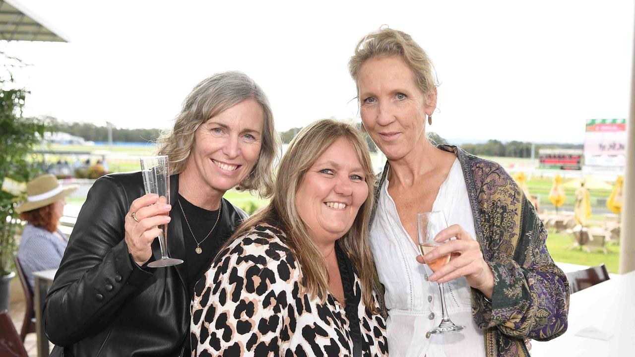 Kaylee Rawlings, Carolyn Richardson and Jacquie Terry at the Noosa Cup Race Day. Picture: Patrick Woods.