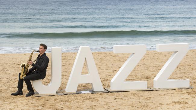 About 100,000 music fans are expected at this year’s Manly Jazz festival. (AAP IMAGE / Troy Snook)