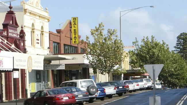 Clean streets and a community feel. Warrnambool township.