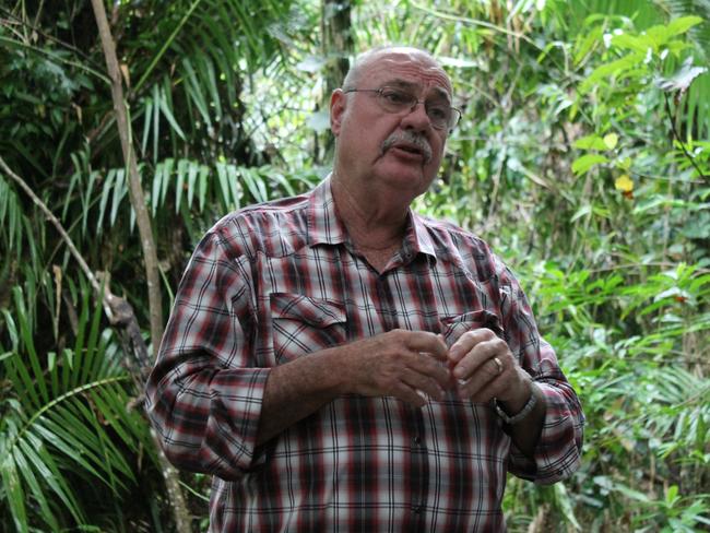 Warren Entsch has told former PM Tony Abbott to shut up or quit the party.
