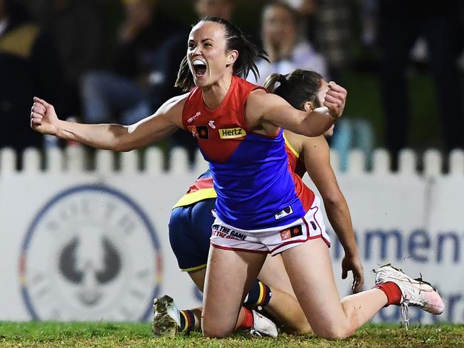 ADELAIDE, AUSTRALIA - AUGUST 26: Daisy Pearce of the Demons celebrates a goal wduring the round one AFLW match between the Adelaide Crows and the Melbourne Demons at Glenelg Oval on August 26, 2022 in Adelaide, Australia. (Photo by Mark Brake/Getty Images)