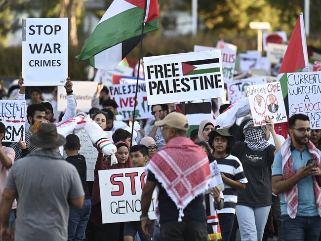 CANBERRA, AUSTRALIA, NewsWire Photos. NOVEMBER 10, 2023: Rally for Gaza in front of Israeli Embassy and march on US Embassy in Canberra. Picture: NCA NewsWire / Martin Ollman