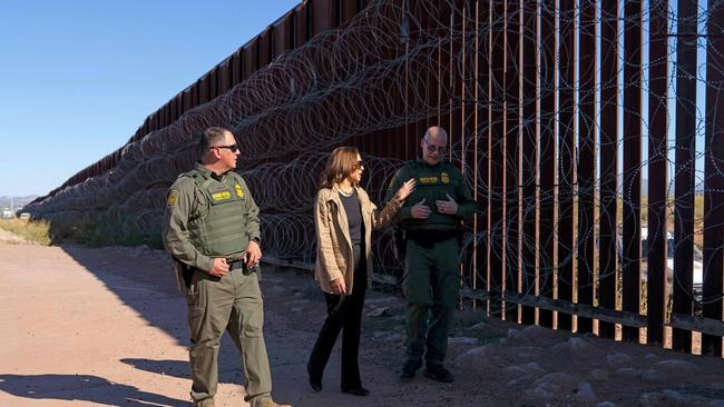 US Vice President and Democratic presidential candidate Kamala Harris (C) visits the US-Mexico border with US Border Patrol Tucson Sector Chief John Modlin (R). Picture: AFP