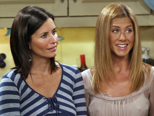 Courteney Cox Arquette and Jennifer Aniston in Friends.