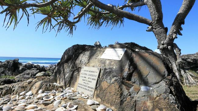 The council will be removing unapproved memorial plaques at Fingal Head. Picture: Scott Powick