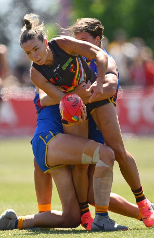 Emily Bates showed she is a class above. Picture: Getty Images