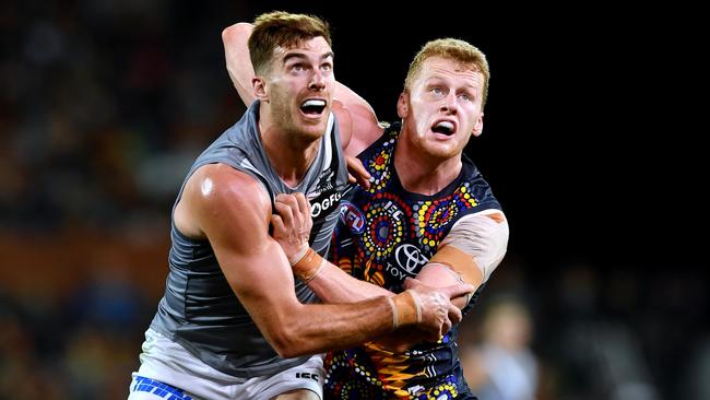 Scott Lycett battles Adelaide big man Reilly O’Brien in Showdown 47. Picture: Mark Brake/Getty