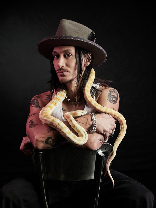 Australia'&#128;&#153;s master illusionist, escape artist, and magician Cosentino is bringing his Decennium: The Greatest Hits Tour to Tasmania.