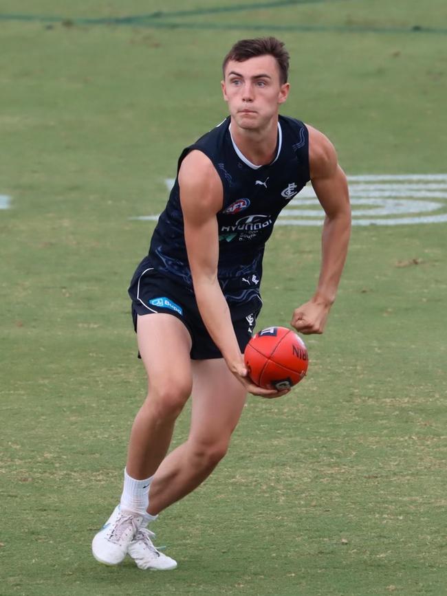 Smith fires off a handball during training. Picture: Rose Zarucky/Carlton FC