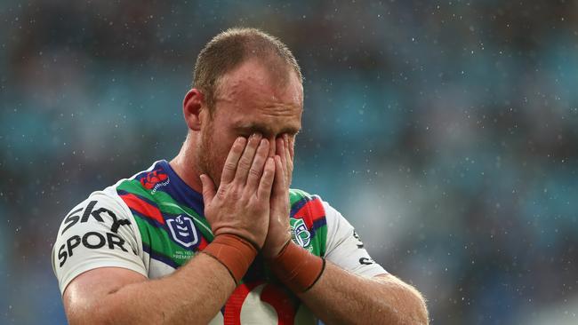 GOLD COAST, AUSTRALIA - SEPTEMBER 05: Matthew Lodge of the Warriors is sent off during the round 25 NRL match between the Gold Coast Titans and the New Zealand Warriors at Cbus Super Stadium, on September 05, 2021, in Gold Coast, Australia. (Photo by Chris Hyde/Getty Images)