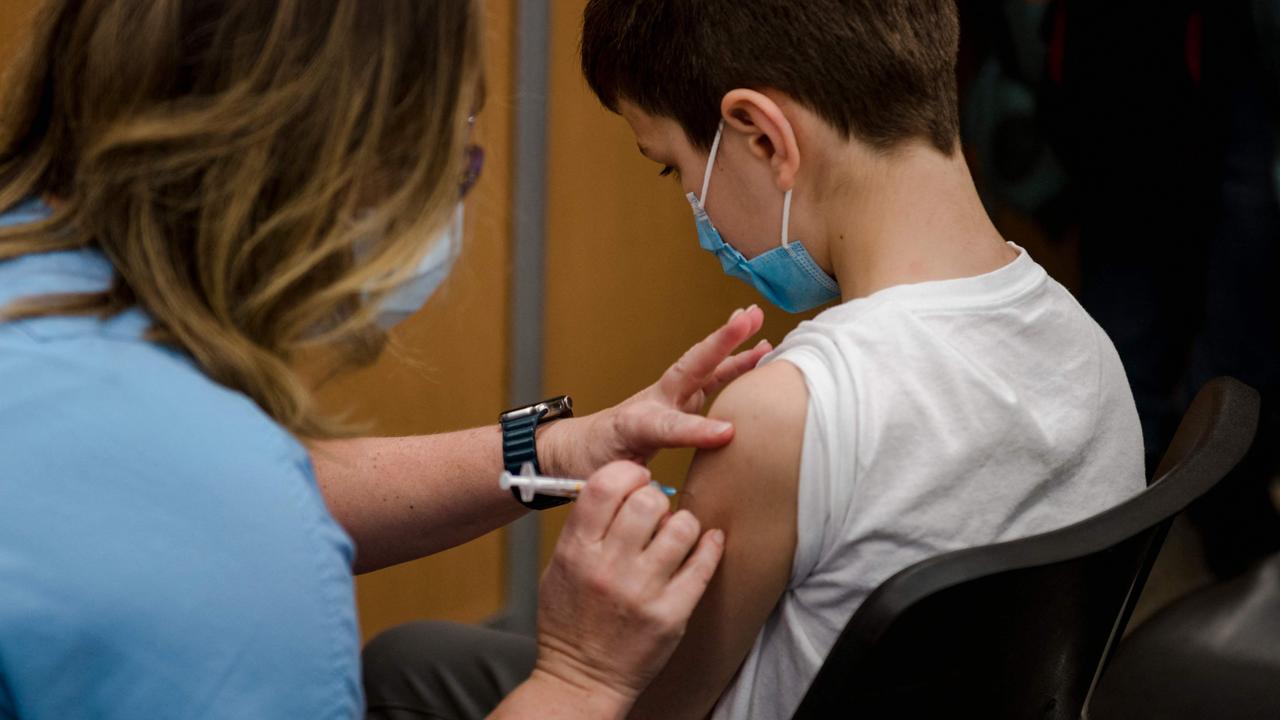 Efek samping Pfizer pada anak-anak terungkap karena vaksin sementara disetujui oleh TGA untuk anak-anak Australia di bawah 12 tahun