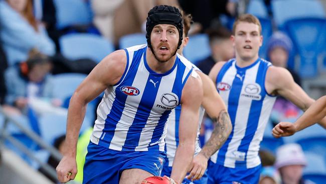 HOBART, AUSTRALIA – AUG 10: Tristan Xerri of the Kangaroos in action during the 2024 AFL Round 22 match between the North Melbourne Kangaroos and the West Coast Eagles at Blundstone Arena on August 10, 2024 in Hobart, Australia. (Photo by Dylan Burns/AFL Photos via Getty Images)