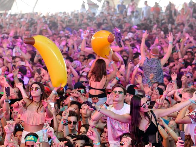 INDIO, CA - APRIL 16: Festival-goers attend day 2 of the 2016 Coachella Valley Music & Arts Festival Weekend 1 at the Empire Polo Club on April 16, 2016 in Indio, California. (Photo by Michael Tullberg/Getty Images for Coachella)