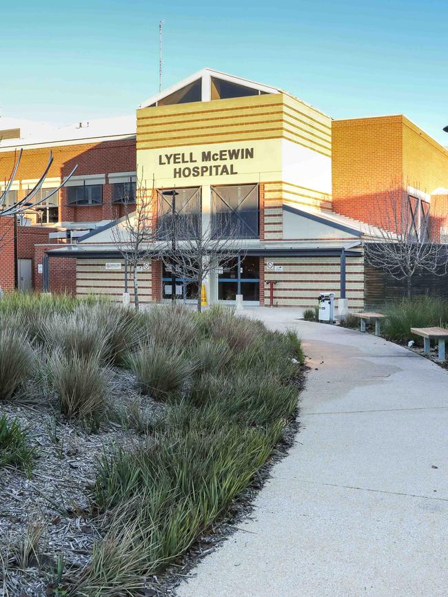 The Lyell McEwin Hospital has rules in place limiting the amount of people in the delivery room. AAP Image/Russell Millard