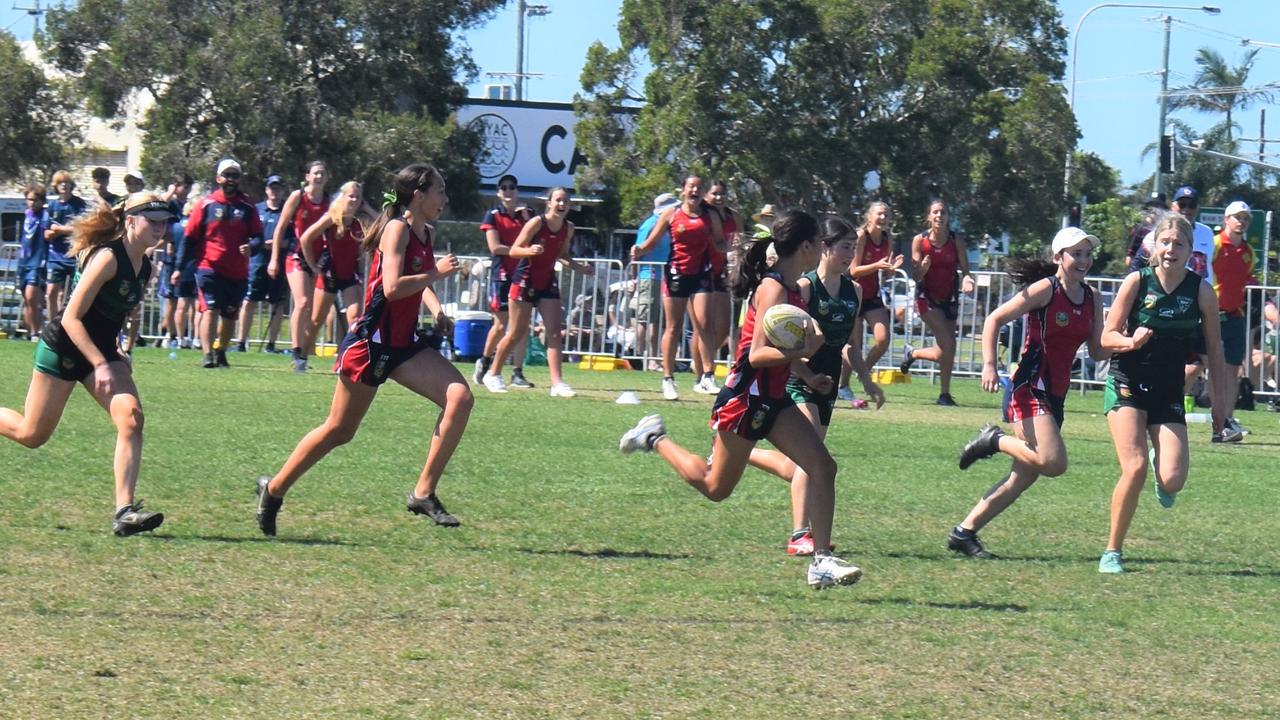 U16 Girls Brisbane Cobras vs Tasmania Thunder at the National Youth Touch Football Championships, Kawana 2022. Picture: Eddie Franklin