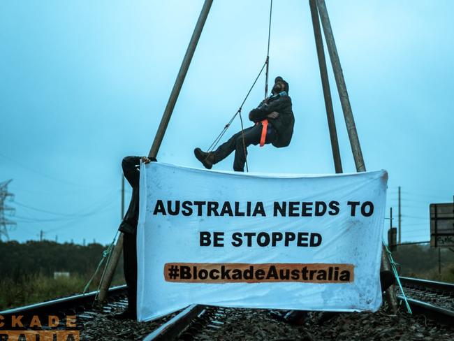 The legislation brings penalties for blocking railways into line with blocking major roads, ports, and other facilities. Images: Blockade Australia Facebook.