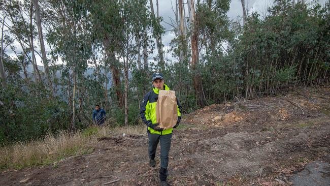 Police continue search for Russell Hill and Carol Clay in the Hotham area finding two shovels at the 14km marker on a bend in steep terrain. Missing Person Squad detectives and Search and Rescue officers will be on the Great Alpine Road in Mount Hotham from around 9am. Picture: Jason Edwards